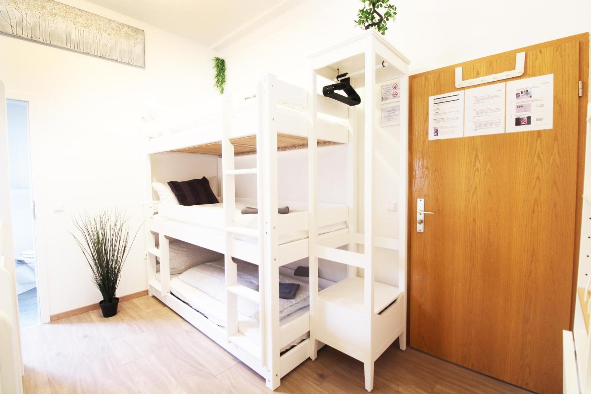 Hotel Ulm Zentrum - Komplettes Zimmer, Hochbett, Android Tv & Eigenem Bad - Perfekt Fuer Familien & Gruppen エクステリア 写真