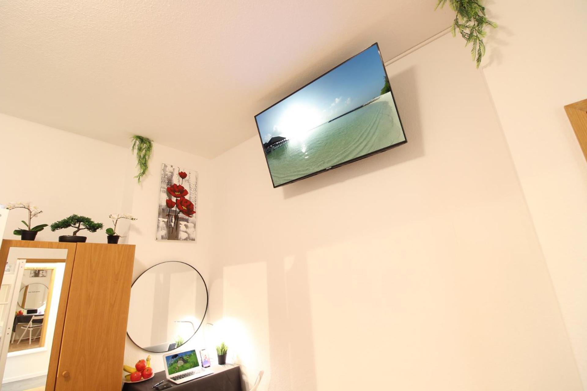 Hotel Ulm Zentrum - Komplettes Zimmer, Hochbett, Android Tv & Eigenem Bad - Perfekt Fuer Familien & Gruppen エクステリア 写真