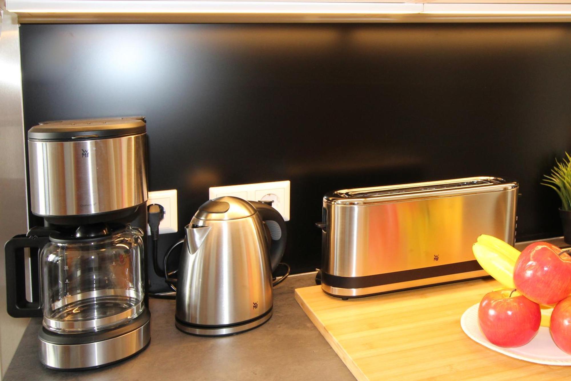Hotel Ulm Zentrum - Komplettes Zimmer, Hochbett, Android Tv & Eigenem Bad - Perfekt Fuer Familien & Gruppen エクステリア 写真